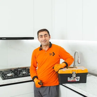 166 Usta haqqında