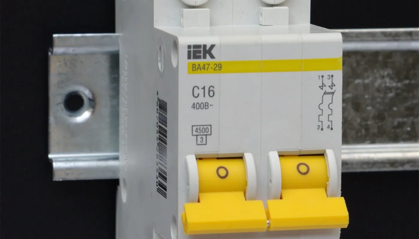 AC trips the circuit breaker when starting: what should you do?